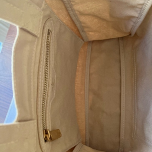 That’s Love authentic tote by Louis Vuitton AUTHENTIC! - Picture 9 of 15